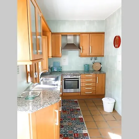 펜션 Charming Townhouse 오비도스