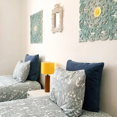 Charming Townhouse 오비도스